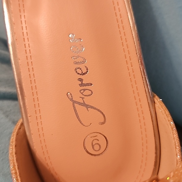 FOREVER 21 Rose Gold Rhinestone Strappy Chunky High Heel Holiday Josina Pumps 9 - Picture 12 of 16